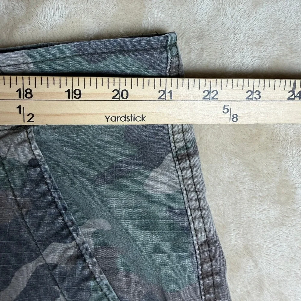 Wrangler Mens Size 40 Relaxed Fit Camo Cargo Shorts Green Brown Woodland Ripstop